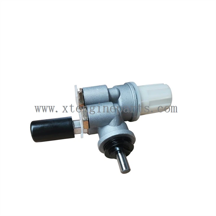 DEUTZ FL914 αντλία καυσίμου 04233878